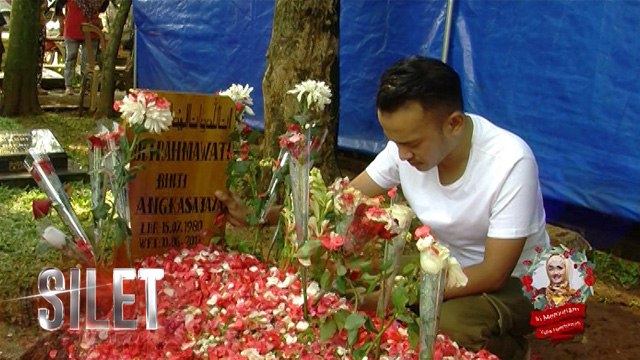 Ruben Onsu Ziarah ke Makam Julia Perez - Silet 13 Juni 2017