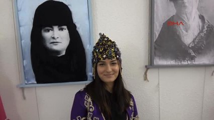 Baş Bağlama Anadolu Kadınının Dili