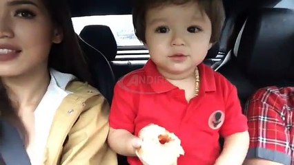 El Barack Alexander Suka Banget Makan Donat Sambil Jalan Jalan Sama Mama