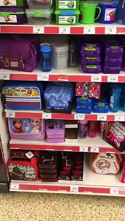 Pai perde a lancheira do filho
