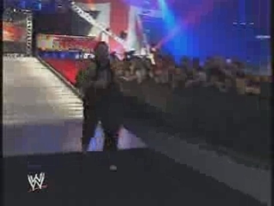 Shawn Michaels gives Randy Orton some Sweet Chi...