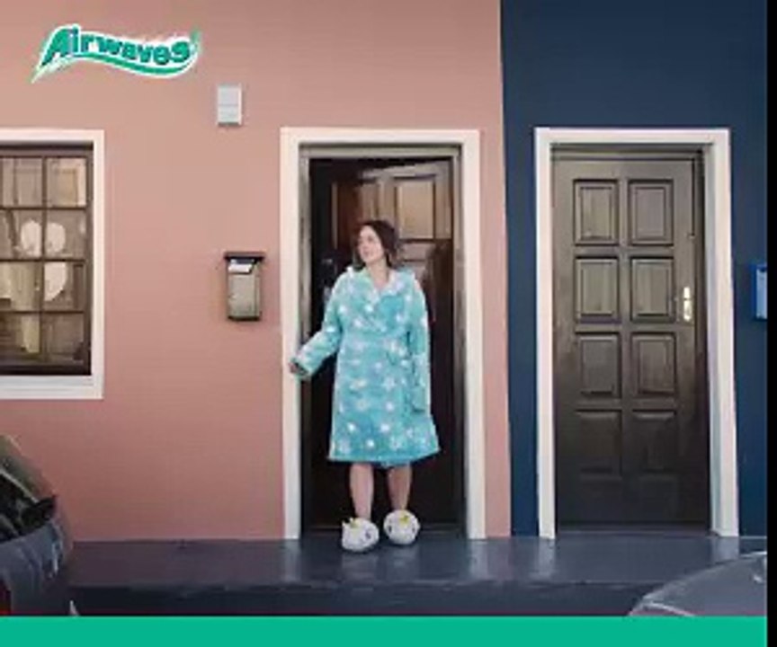 Un adolescent reçoit un cadeau danniversaire de son père décédé