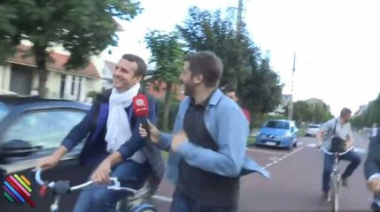 Emmanuel Macron à vélo, poursuivi par un journaliste de Quotidien (vidéo)
