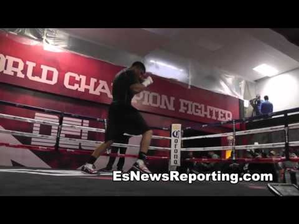 victor ortiz working out ready for fight night - EsNews boxing