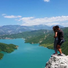 Në liqenin e Bovillës