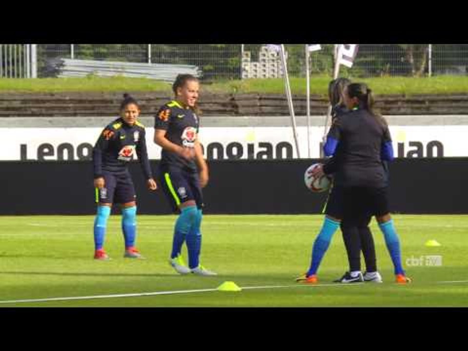 Seleção Brasileira Feminina treina em Reykjavík antes de amistosos com a Islândia