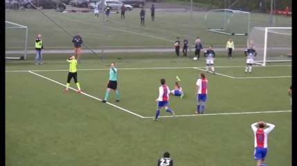 Dévasté après avoir cassé la jambe de son adversaire !