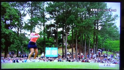 【イ・ボミ】くっきりラインのウェア♡イ・ボイン炸裂☆スロー再生（2017サントリーレディス最終日）