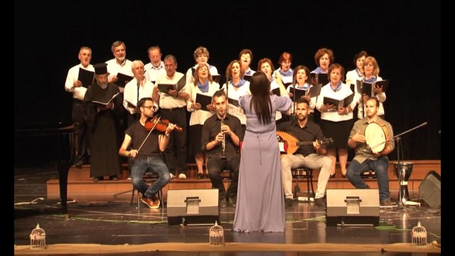 Εκδήλωση με χορωδίες στη δημοτικό θέατρο της Λαμίας