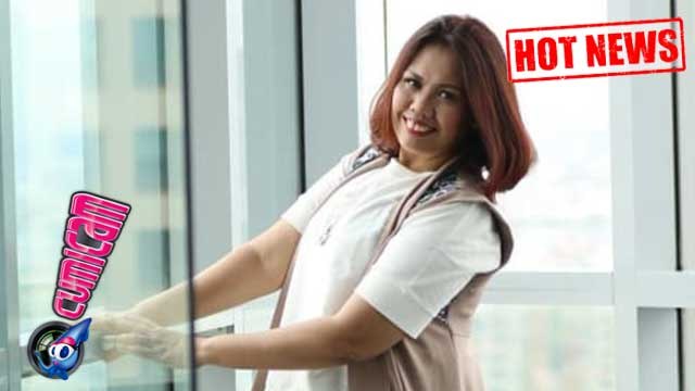 Hot News! Tak Ingin Bertemu Ferry di Rumah, Elly Sugigi Hindari Fitnah - Cumicam 13 Juni 2017