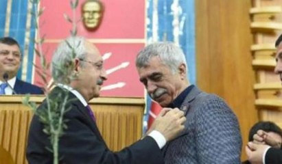 68 kuşağının sembol ismi Sarp Kuray CHP'ye katıldı