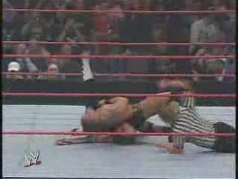 Monday RAW 15/10/2007 Jeff Hardy vs. Randy Orton