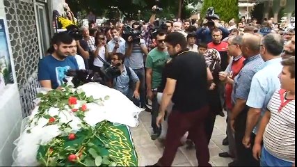 Minik Ceylin'in Cenaze Töreni Yürek Burktu