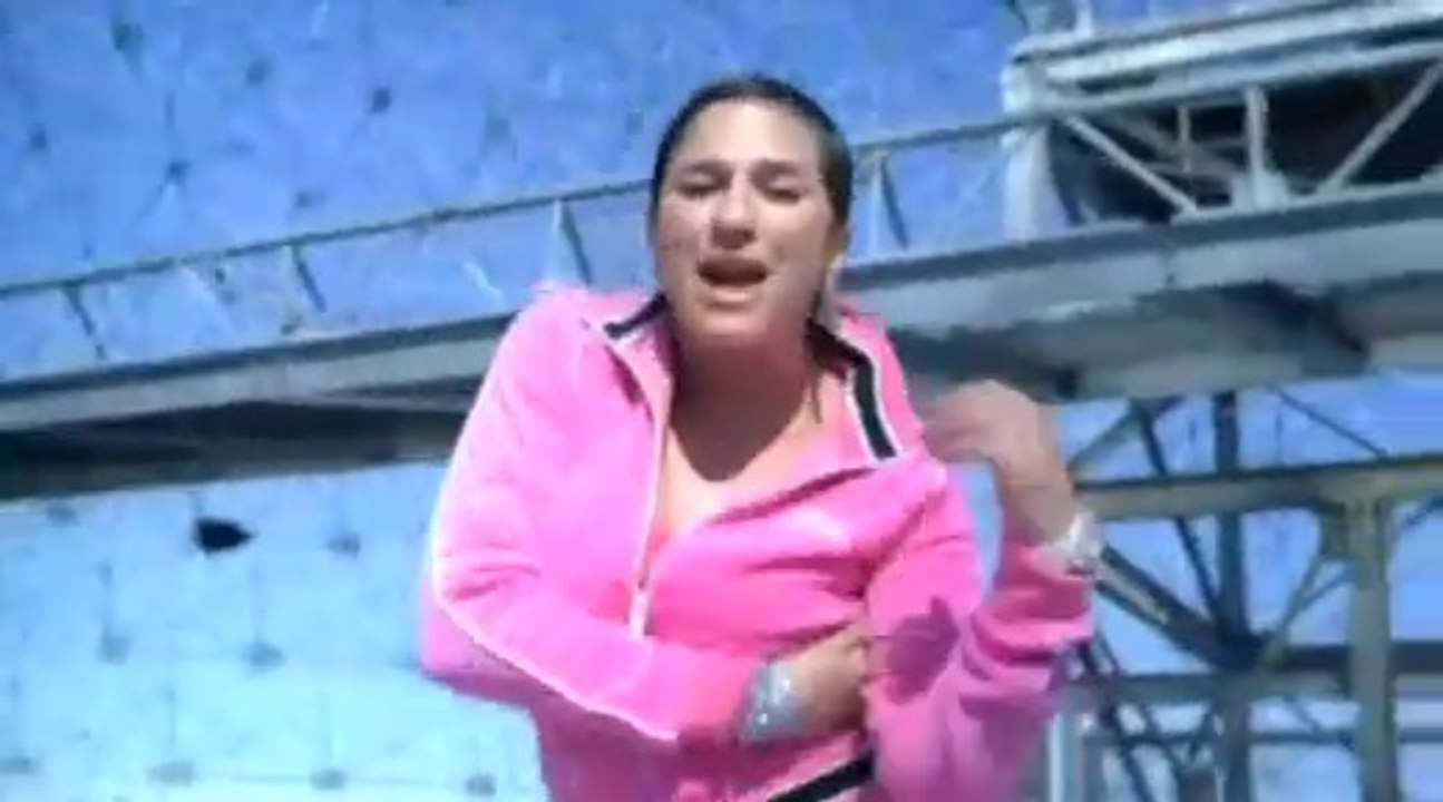 Je dirais plus jeune demoiselle, moi jeune quarantaine lol et pour Eminem je dirais plus ramstein ou autre