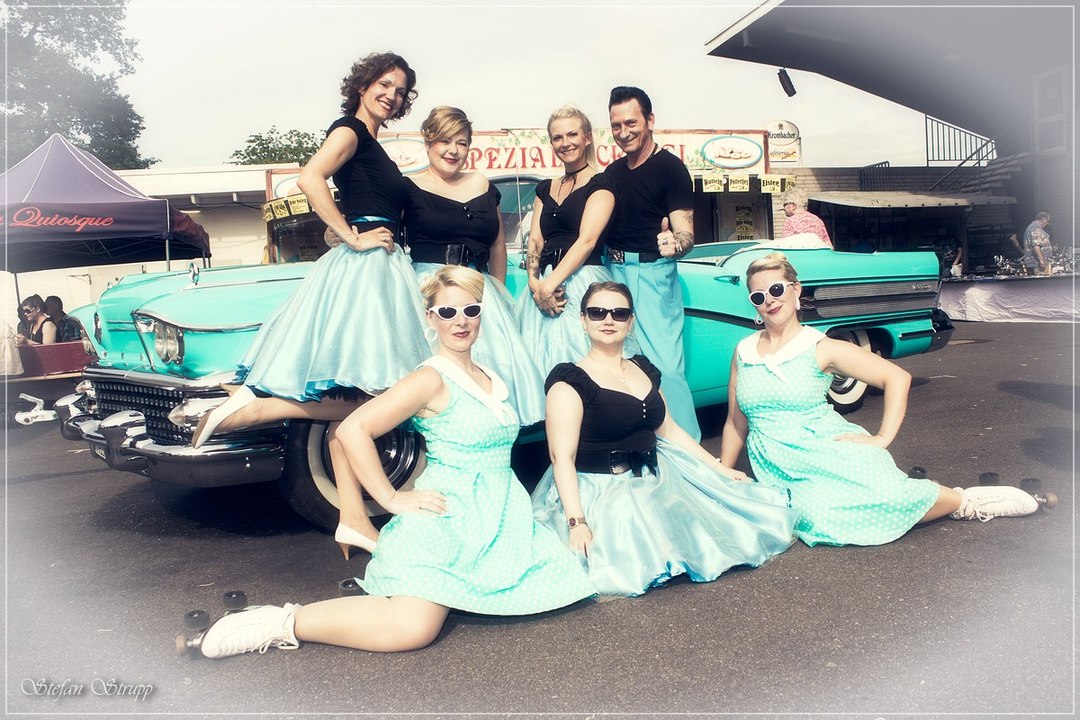 'Rock 'n' Roll Medley' by Danny & The Chicks mit Showskating beim Musikbox- & Strassenkreuzer-Festival 2017