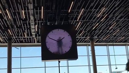 Relógio do Aeroporto de Amesterdão é top