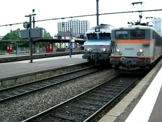 16.05.2007 CC 72100 à Dijon avec un TER pour Reims