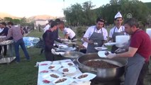 Tatvan'da 10 Bin Kişilik Iftar Programı