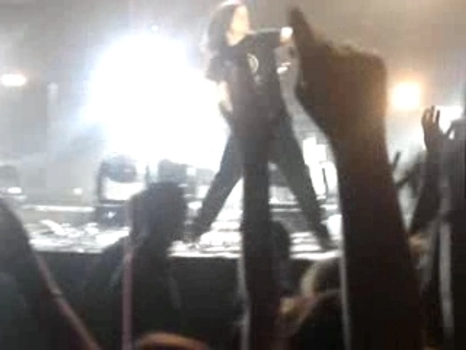 Tokio Hotel 11/10/07 Fin de concert [ Georg et Gus' ]