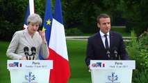 Macron: 'porta continua aberta' para o Reino Unido