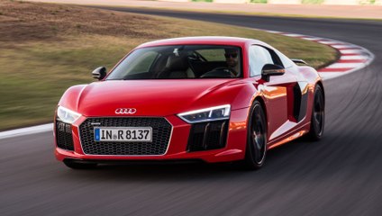 2017 Audi R8 vs Aston Martin DB11 2017