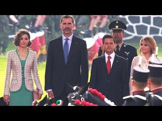 Peña Nieto da cálida bienvenida a los Reyes de España