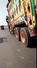 warden james bond ban gaya