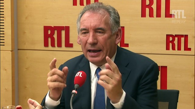 François Bayrou nie tout emploi fictif au Modem