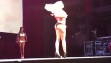Washington Redskins Cheerleaders - Swimsuit walk-jO3-