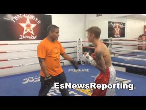justin bieber repping mexico showing sick boxing skills with ricky funez - EsNews