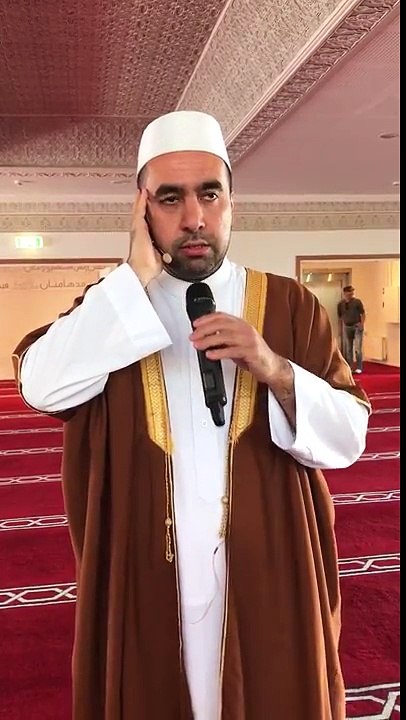 Arap makami ezan.Kabe ezan dinle. Kabe ezan mp3. Azan Makkah. Adhan Makkah youtube. Azan Makkah Sheikh Ali Mulla. Sheikh Ali Ahmed Mullah azan Makkah. Kabeden ezan. Kabe müezzini taklidi. Azan Masjid Al Haram. Sheikh Ali Ahmed Mullah ezan. Metin Demirtas.