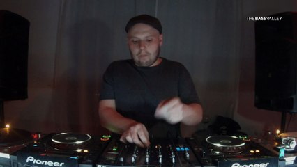 The Bass Valley - A. Ávila