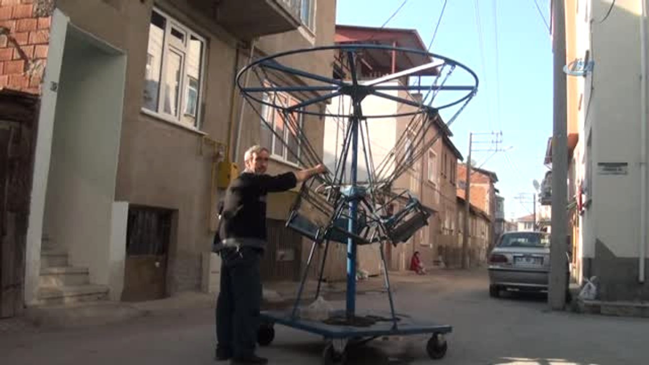 Kütahyalı Çocukların 'Seyyar Lunapark' Keyfi