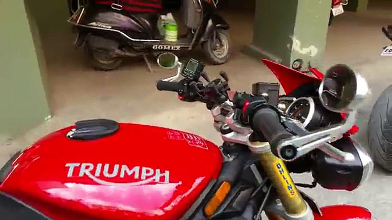 120.Triumph Street Triple Heavily Modded Walkaround+SC Project Exhaust Sound In 4K!!!