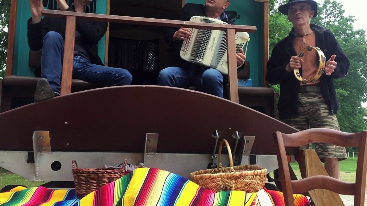 Chanson gitane à Champagne Mouton