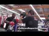 cuban boxing star mike perez on the mitts EsNews boxing