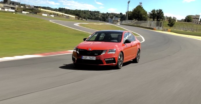 VÍDEO: Skoda Octavia RS 245