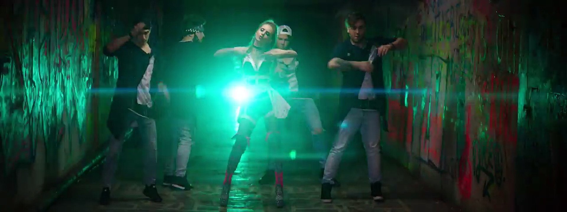 Julia Sandu - So Free   Video