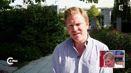 Elise Lucet vue par... Hervé Ghesquière - dans "C à vous" le 3 octobre 2014