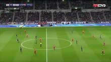 Strange clearance by Syrian goalkeeper Ibrahim Alma