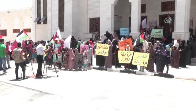 Gazzeli Kadınlardan Katar'a Destek Gösterisi - Han