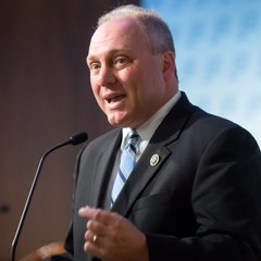 House Majority Whip Steve Scalise shot at baseball field [Mic Archives]
