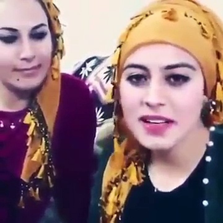 İkiz Kürt Kardeşlerden Harika Kürtçe Şarkı Süper