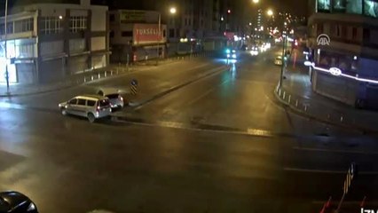 Izmir'deki Trafik Kazaları Mobese Kameralarında