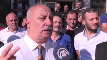 Télécharger la video: Ankara Umum Otomobilciler ve Şoförler Esnaf Odasındaki Silahlı Kavga - Oda Başkanı Şener