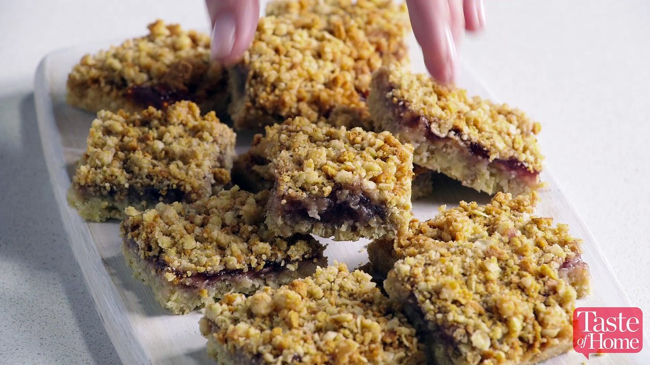 Simple and Delicious Jam Squares