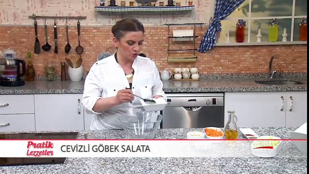 Pratik Lezzetler - Cevizli Göbek Salata