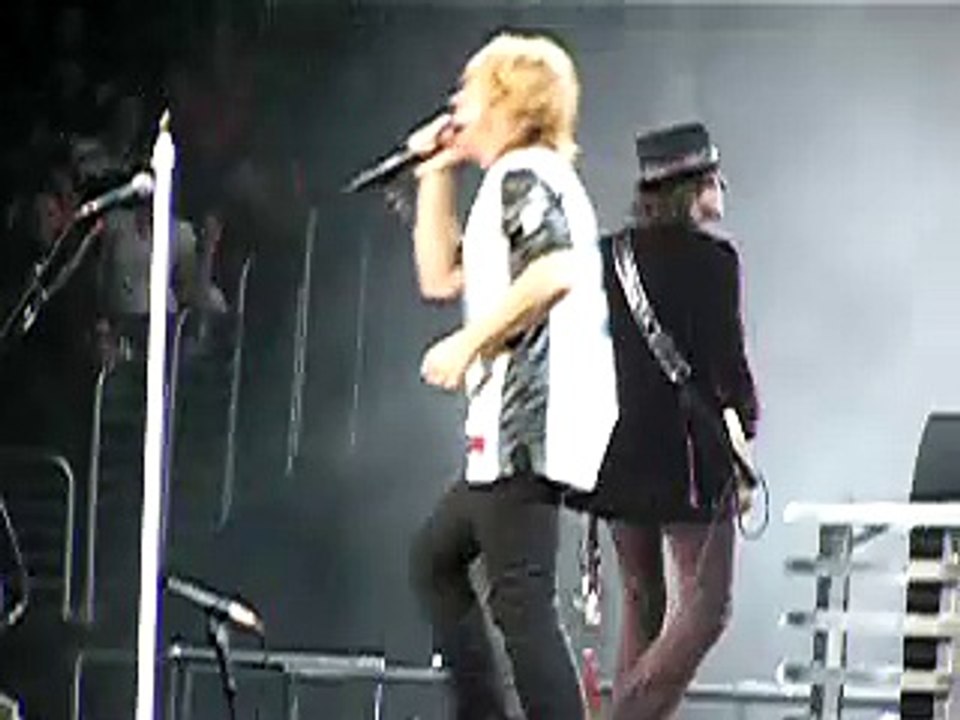 Bon Jovi -  show at Staples 3-3-06