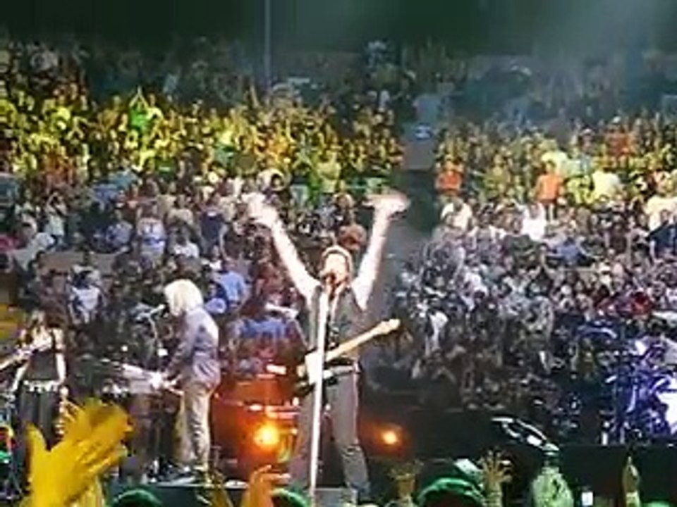 Bon Jovi - Jon loosening up before leading to Twist 'n Shout