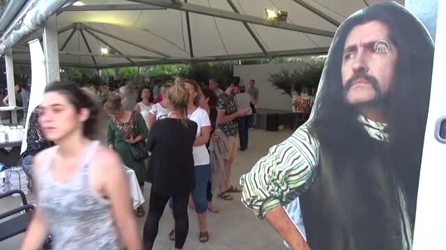 Barış Manço Ile 7'den 77'ye Fotoğrafları Sergisi Açıldı